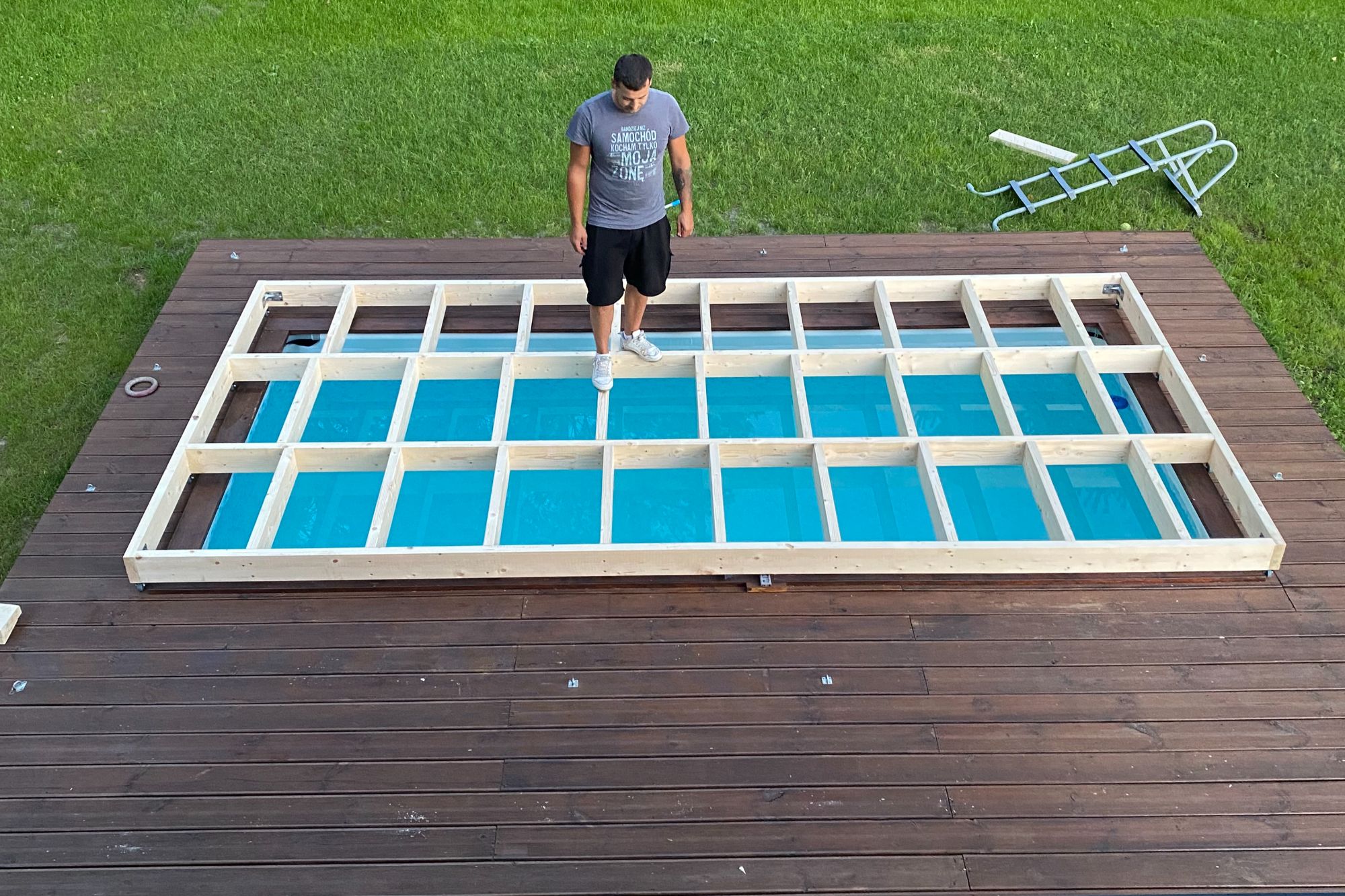 zabudowa basenu stelażowego